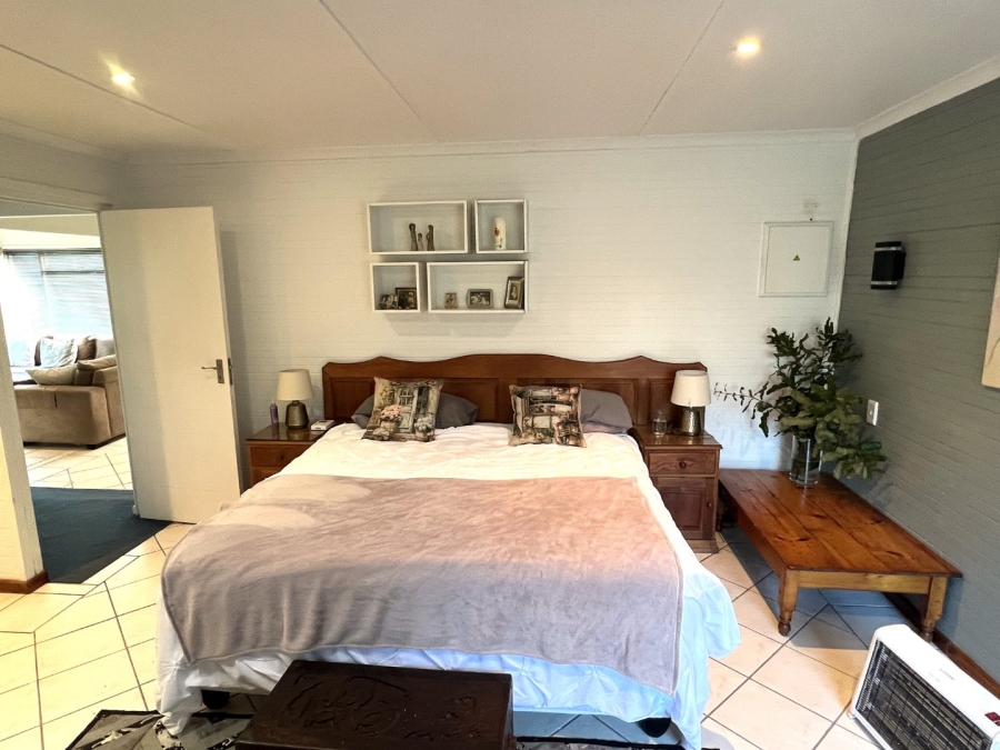 2 Bedroom Property for Sale in Harkerville A H Western Cape